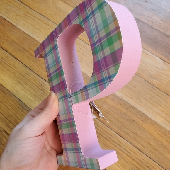 Letter P plaid wood tabletop decor NWT - Picture 7 of 7